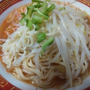 もやしたっぷり♪にんにく入りラーメン